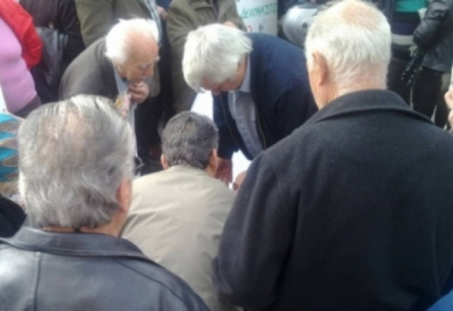 Συνταγματικό το «μαχαίρι» στις συντάξεις