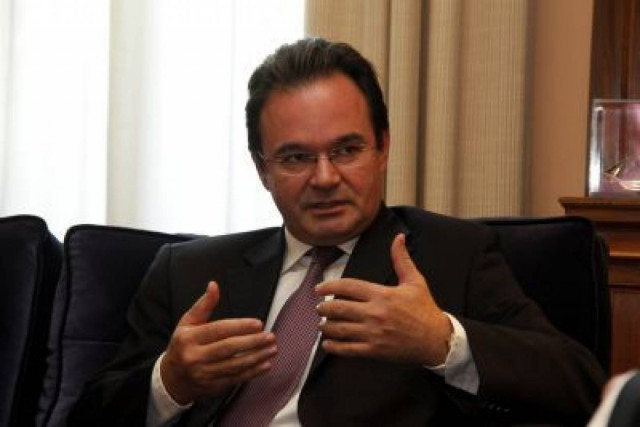 Παπακωνσταντίνου διαψεύδει Κουσελά για τους φοροφυγάδες