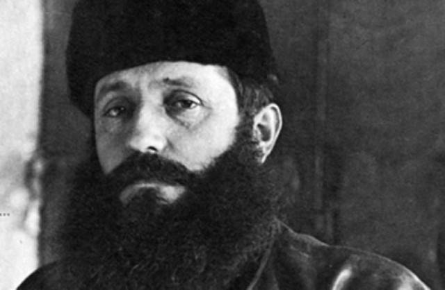 Το ΚΚΕ αποκαθιστά τον Άρη Βελουχιώτη