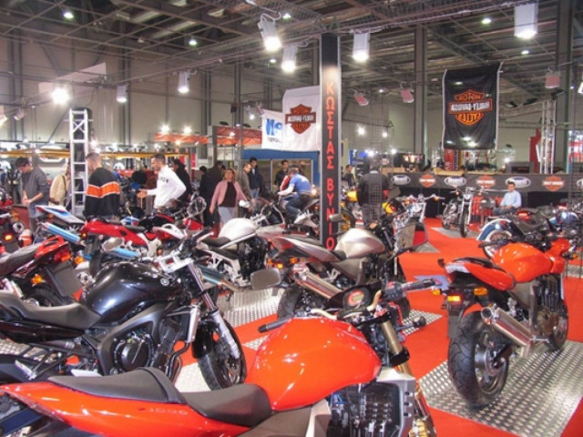 Απόπειρα κλοπής σε εκθεσιακό χώρο μοτοσικλετών