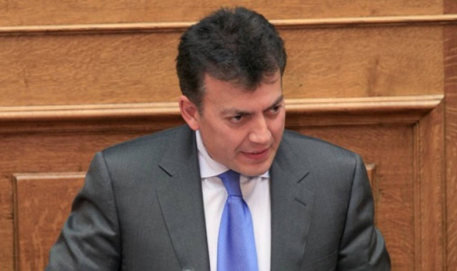 Βρούτσης: Έχασαν κάθε ίχνος αξιοπιστίας