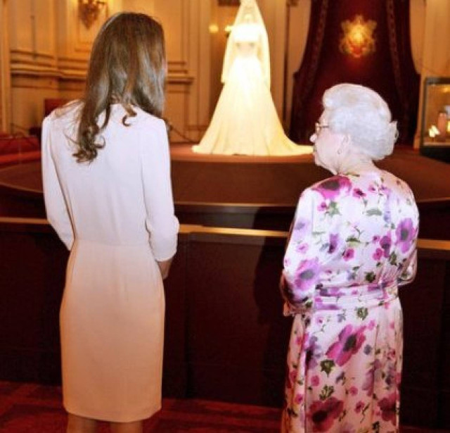 Η Βασίλισσα Ελισάβετ έριξε πόρτα στην Kate Middleton