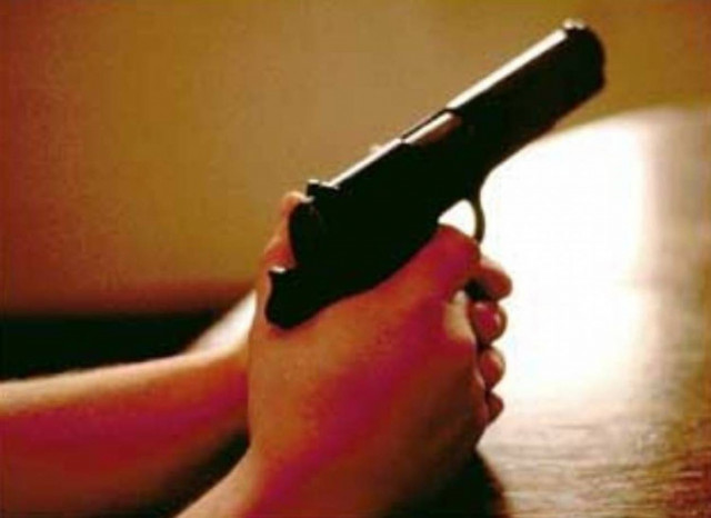 Μαθητές έβγαλαν όπλα σε υπό κατάληψη σχολείο