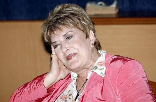 Ένας χρόνος newsbomb: Ευχές από την Β. Τριφύλλη