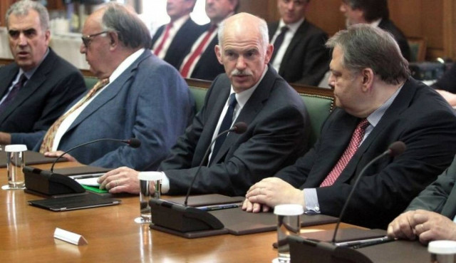 Κυβέρνηση:Δεν υπάρχει θέμα πρόωρων εκλογών