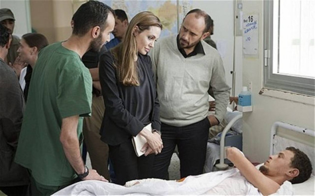 Στη Λιβύη η Αντζελίνα Τζολί