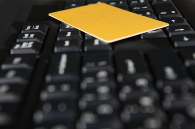 Απάτη με πιστωτικές και κρατήσεις σε ξενοδοχεία