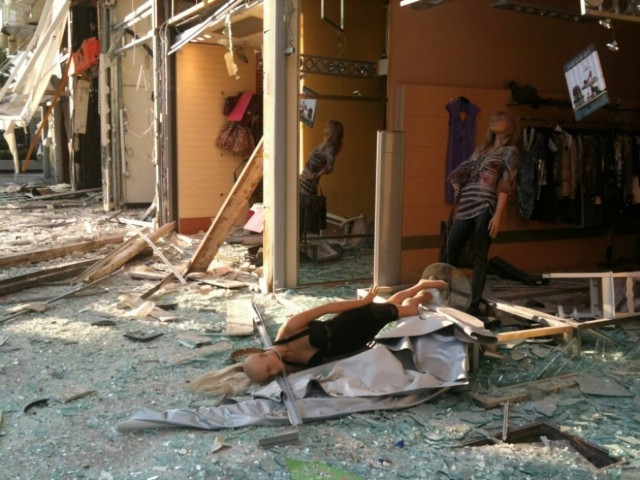 Βομβαρδισμένο τοπίο το κέντρο της Γλυφάδας