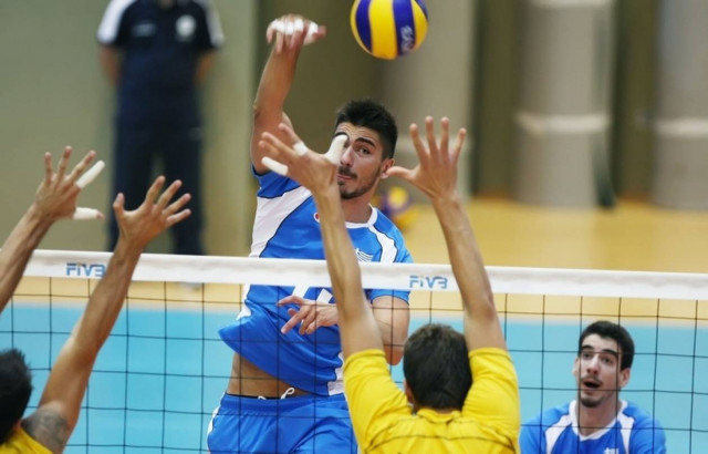 Ένας χρόνος Newsbomb: Ευχές από τον Γιώργο Πετρέα