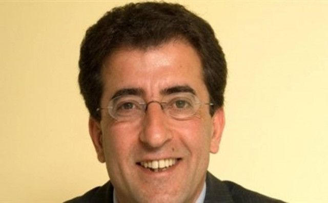 Ένας χρόνος Newsbomb: Ευχές από τον Δημήτρη Καρύδη