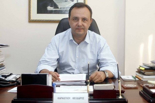 Ένας χρόνος newsbomb: Ευχές από τον Θεόδωρο Καράογλου