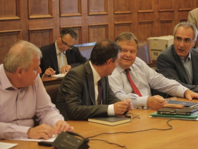 Το ΠΑΣΟΚ στα χαρακώματα