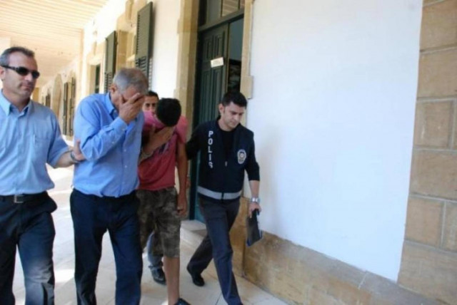 Συνελήφθη υπουργός σε όργιο με ανήλικους