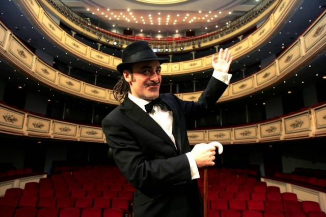 Ο Τονίνο Καροτόνε live στην Αθήνα