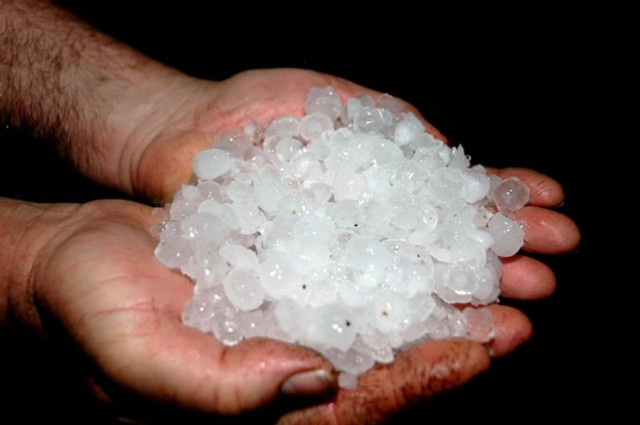 Σφοδρή χαλαζόπτωση στο Μεγανήσι Λευκάδας