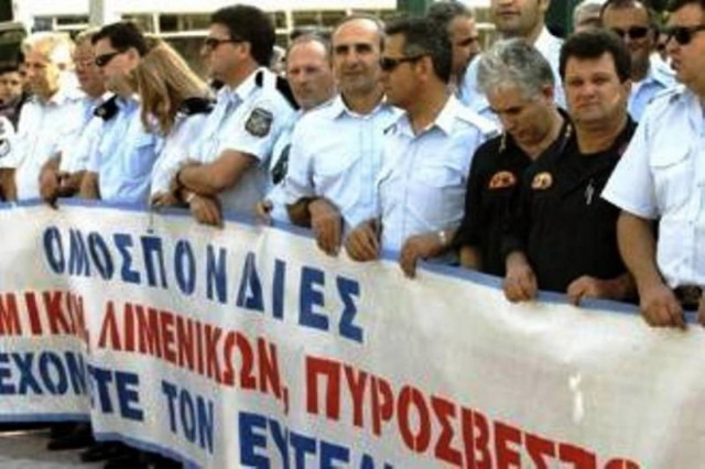 Στους δρόμους και τα Σώματα Ασφαλείας