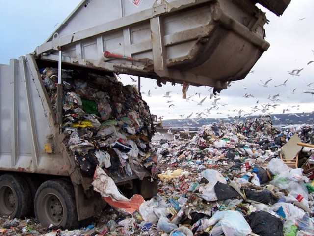 Πολιτική επιστράτευση για τα σκουπίδια