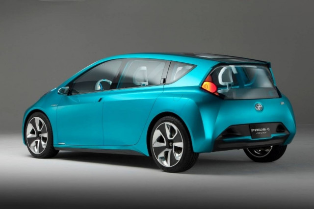 Με την άνοιξη έρχεται το νέο μικρό υβριδικό της Toyota