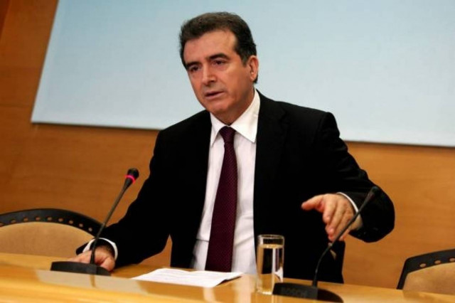 Η Αθήνα καιγόταν, ο Χρυσοχοϊδης στο... twιtter