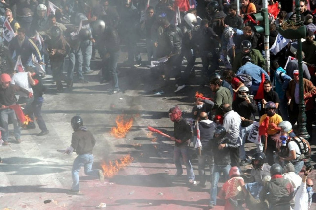 Για κακούργημα 8 από τους συλληφθέντες των επεισοδίων