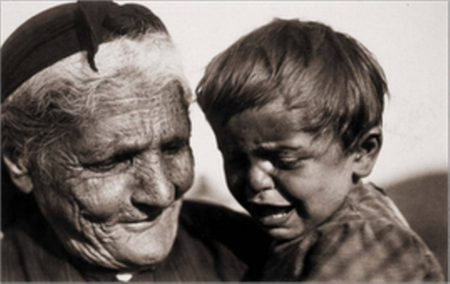 Απανθρωπιά σε ηλικιωμένη και στο εγγόνι της