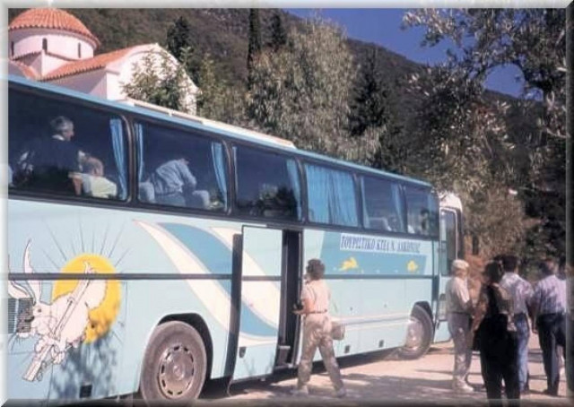 Έκλεψε τουριστικό λεωφορείο!