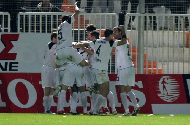 Τρεις μπαλοθιές επί της ΑΕΚ