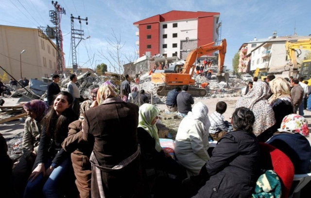Τουρκία: Ανθρώπινες ιστορίες στα συντρίμμια