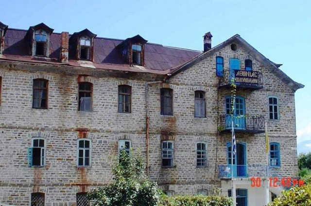 Με λουκέτο κινδυνεύει η Αθωνιάδα σχολή