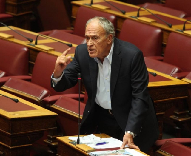 «Η κυβέρνηση δημιουργεί κυνικά νεόπτωχους»