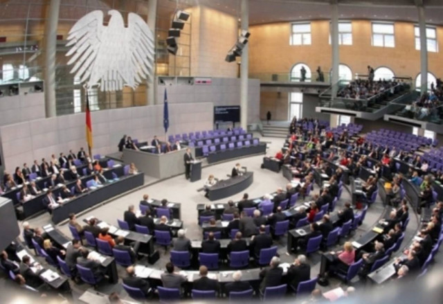 Κρίσιμη ψηφοφορία για τον EFSF στη Γερμανία