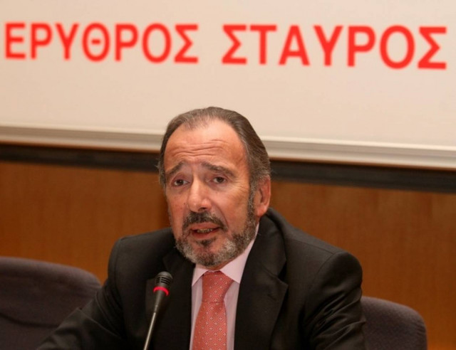 Ανέστειλε την παραίτησή του ο Α. Μαρτίνης