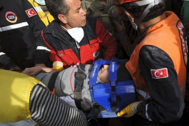 Μεγαλώνει η λίστα των θυμάτων στην Τουρκία