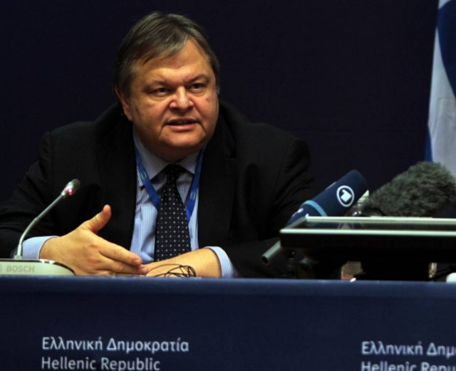 Πυρά Βενιζέλου κατά της αντιπολίτευσης