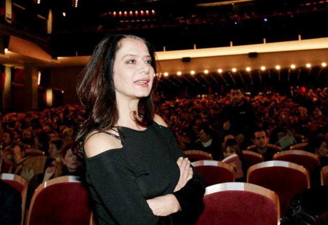 Αυτό το έργο παίζεται στο δρόμο