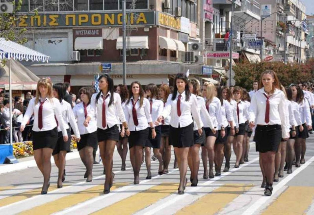 Συνθήματα και επεισόδια στην Πάτρα