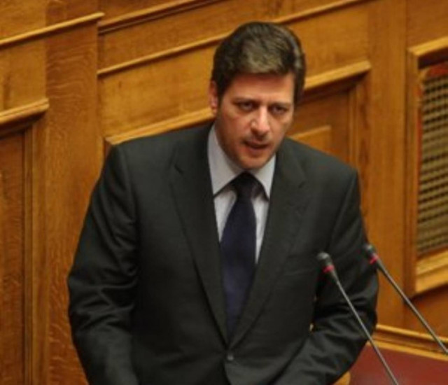 Συσπείρωση της Κεντροδεξιάς ζητά ο Μ. Βαρβιτσιώτης