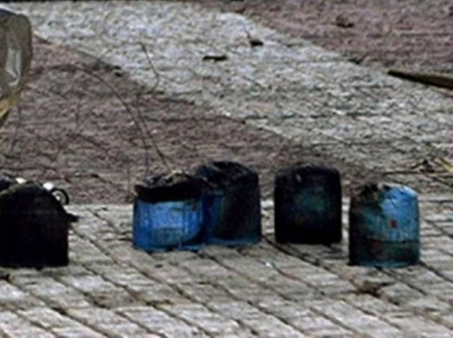 Γκαζάκια σε Ιερό Ναό!