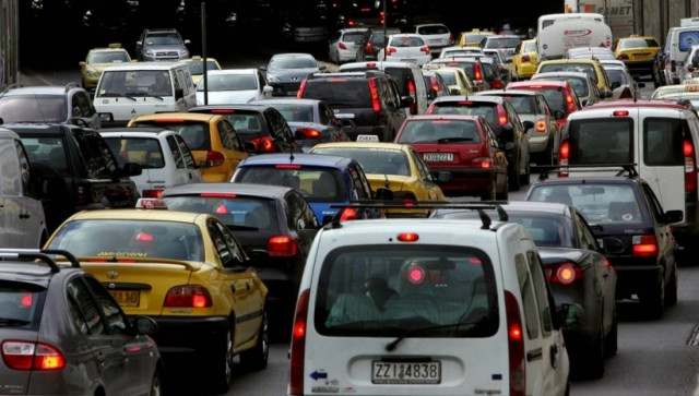 Ουρές χιλιομέτρων στην Αθηνών – Λαμίας