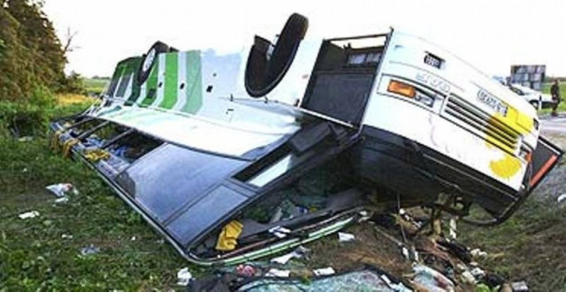 Δεκατέσσερις ζωές χάθηκαν στην άσφαλτο