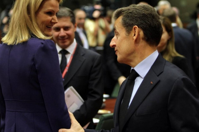 Σαρκοζί καλεί υπουργικό για το δημοψήφισμα της Ελλάδας