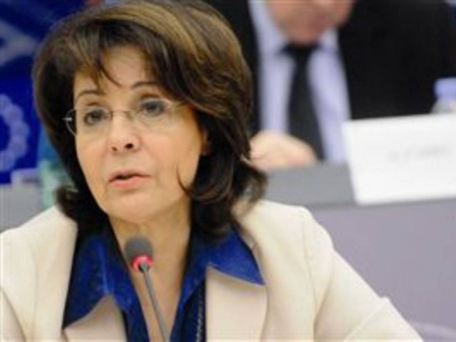 Μέχρι και η Δαμανάκη κάνει έκκληση για σωτηρία