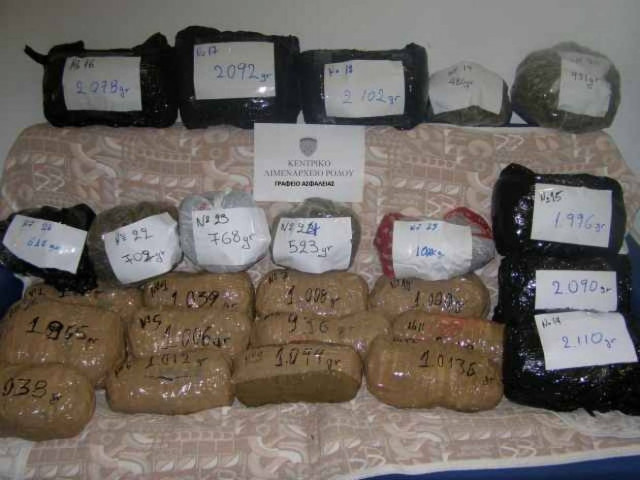 Είχε στην κατοχή του 25 δέματα κάνναβης