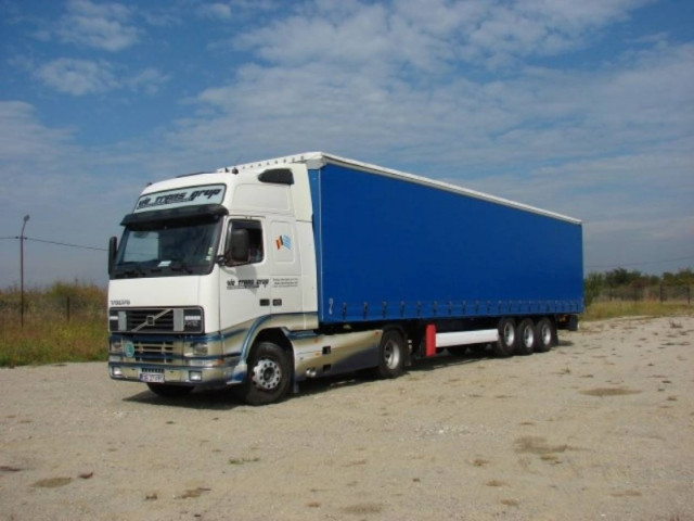 Τον «τσάκωσαν» να κλέβει μπαταρία από φορτηγό