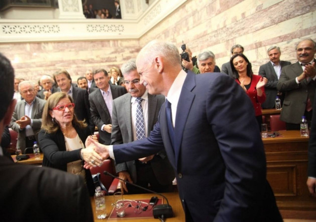 Γ. Παπανδρέου: Κουβαλάμε σταυρό και μας πετάνε και πέτρες…