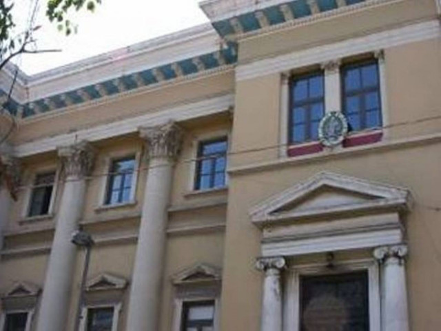 Φάρσα το τηλεφώνημα για βόμβα στο Ειρηνοδικείο Πάτρας