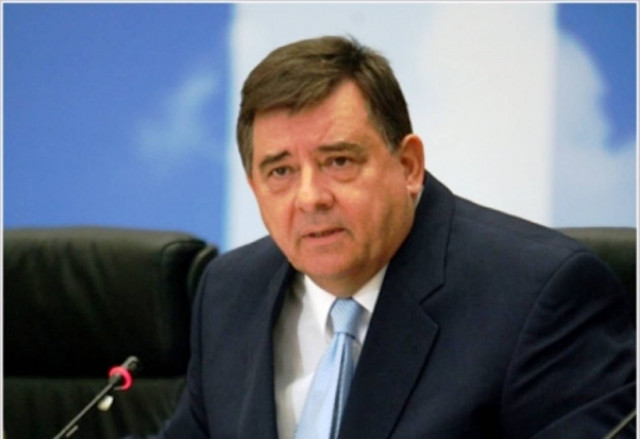 Κυβέρνηση εθνικής ενότητας ή εκλογές ζητά ο Καρατζαφέρης