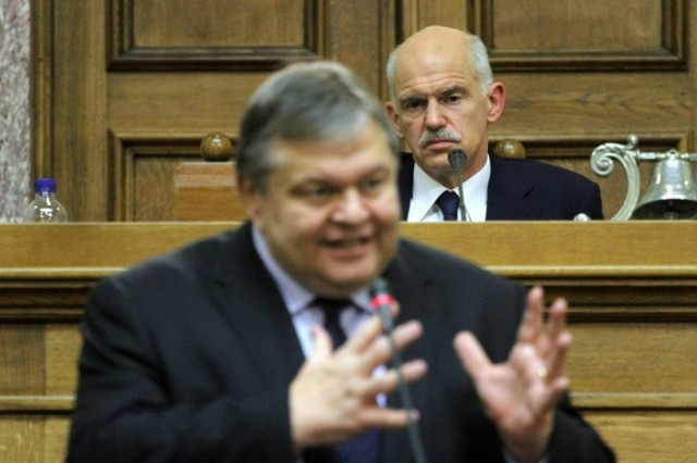 Βενιζέλος: «Όχι» στο δημοψήφισμα-Εμμένει στους 180