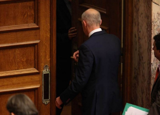 Προαναγγελία παραίτησης από τον Γ. Παπανδρέου