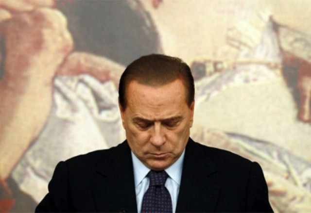 Οι κινήσεις Μπερλουσκόνι για να μείνει στην εξουσία